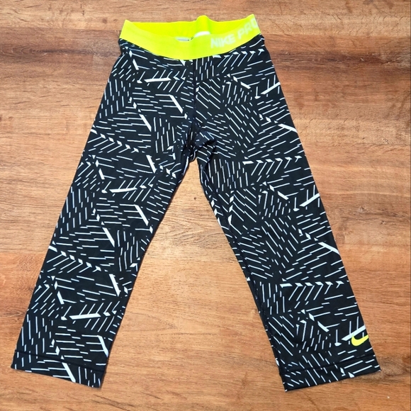 Nike Pants - Nike Pro Small  Black and White Patterned Capri Leggings